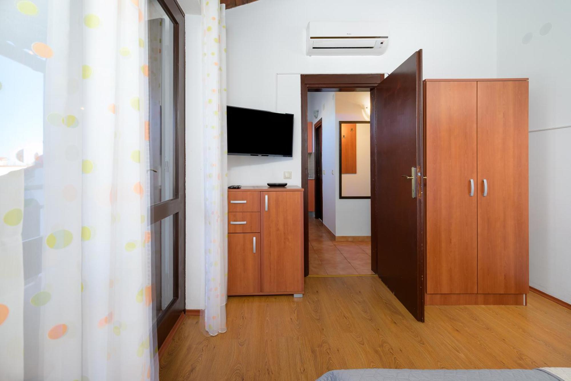 Apartment Pinjola Пореч Екстер'єр фото